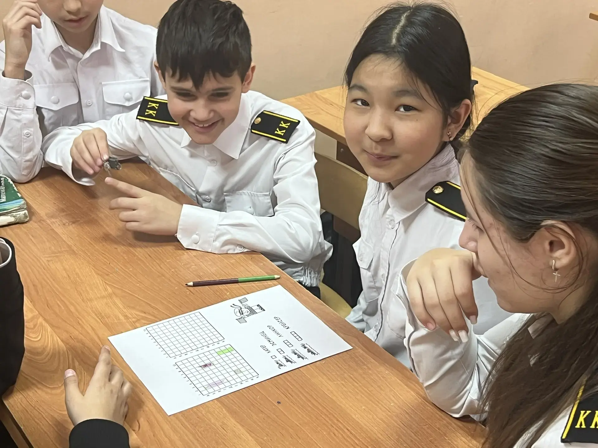 📖В рамках Международного дня родного языка советник директора по воспитанию Белоносова Патрисия орга