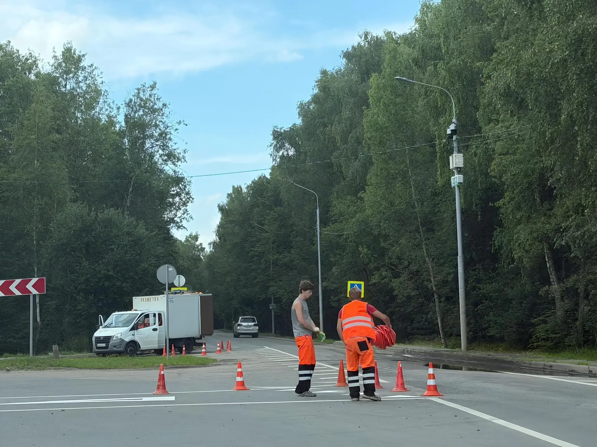 Дорожники обновили разметку в Краснопахорском районе