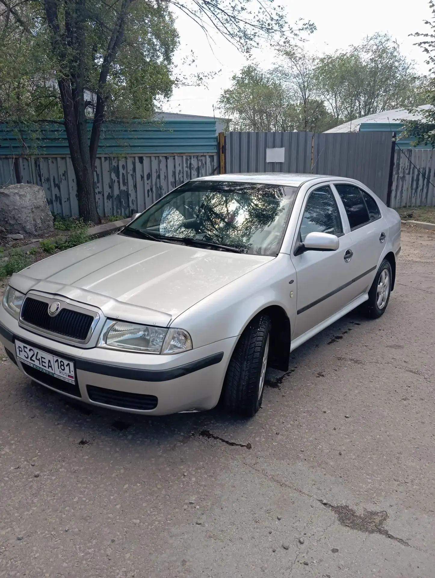 2002 год,газ Бен,газ зарегистрирован,один хозяин по ПТС, двигатель 1.6, все вопросы по ...