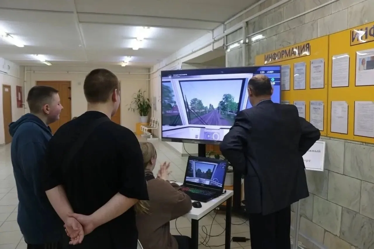 Сегодня поздравления принимают все, кто связан с системой среднего профессионального об...