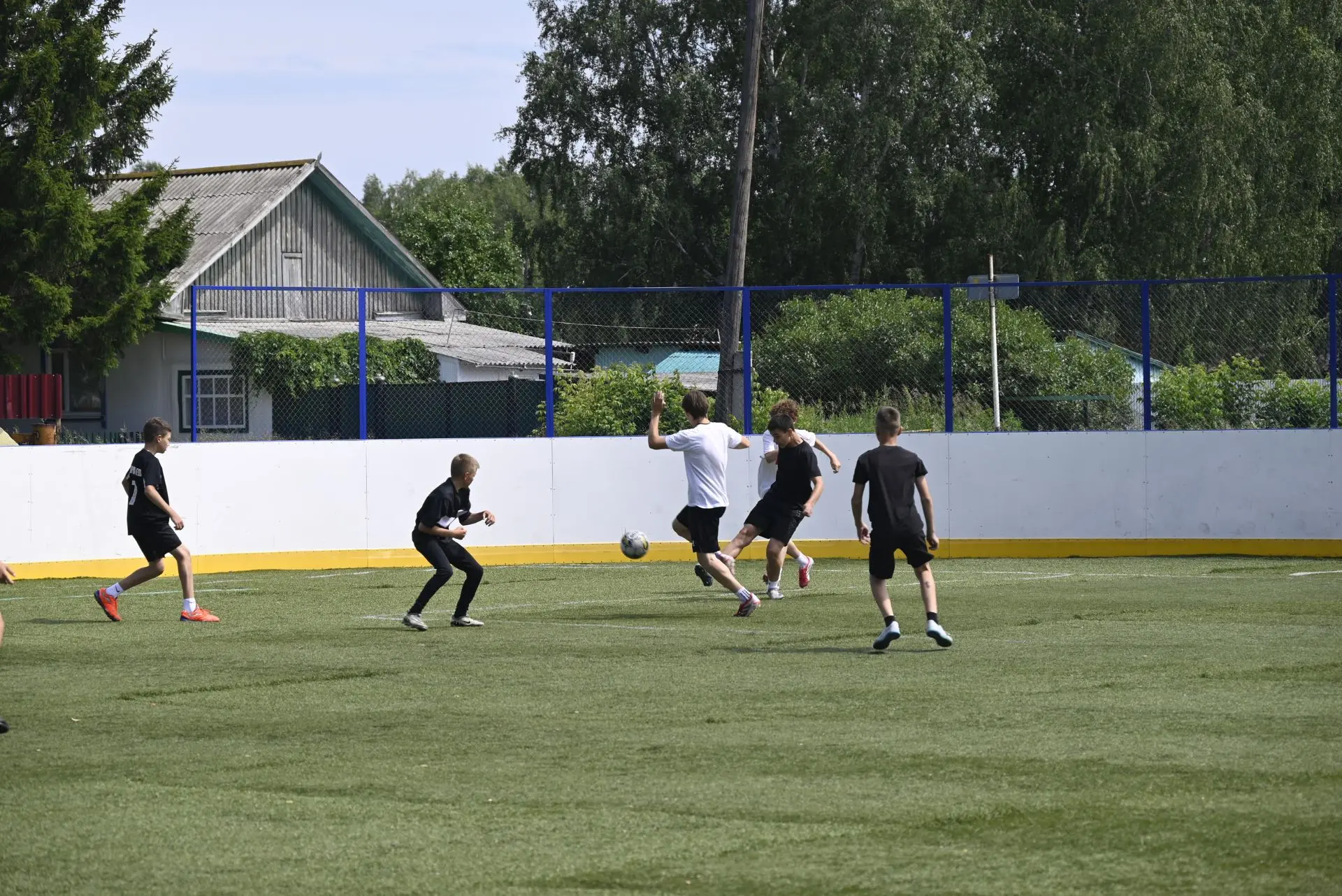 ❗АНОНС⚽

Турнир по футболу среди дворовых команд (2011-15г.р.)

25 июня (четверг)

16.00 - «Сибирь» 