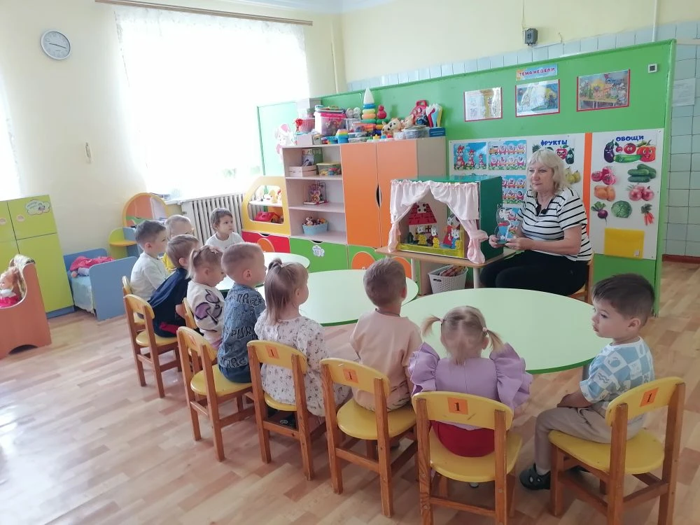 Сегодня у наших малышей прошёл удивительный День театра.