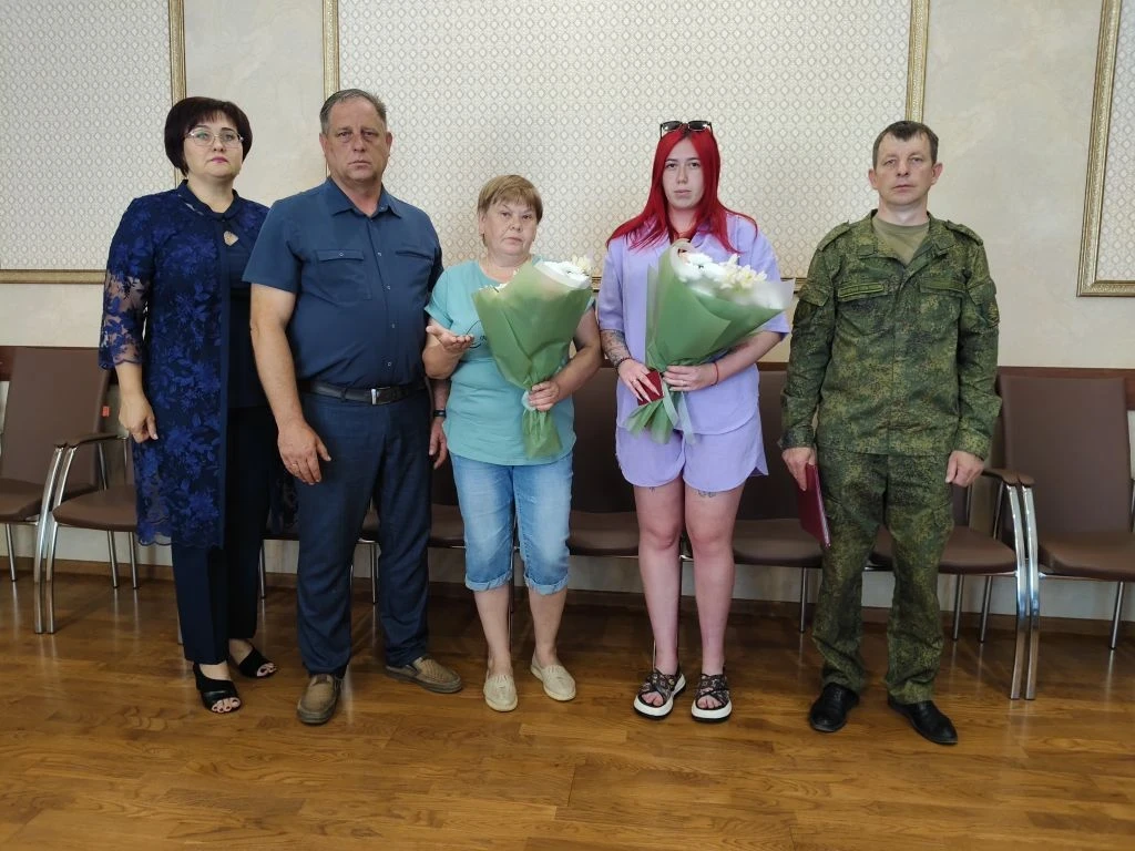 Орденом Мужества посмертно награжден военнослужащий, рядовой Топорков Александр Юрьевич, который при