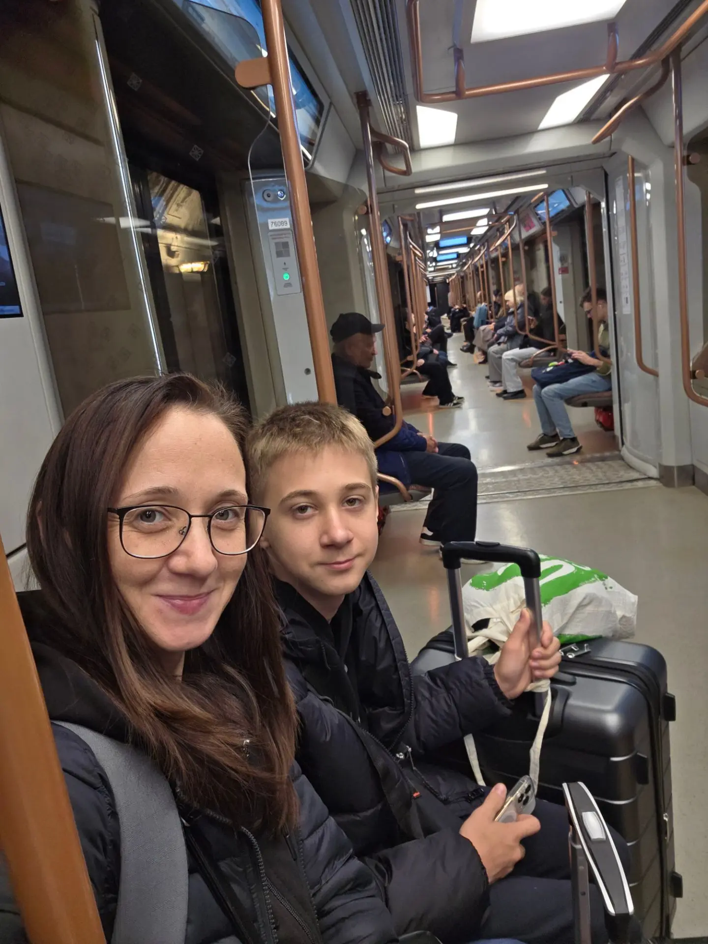 Катаемся на метро. 🚇😊