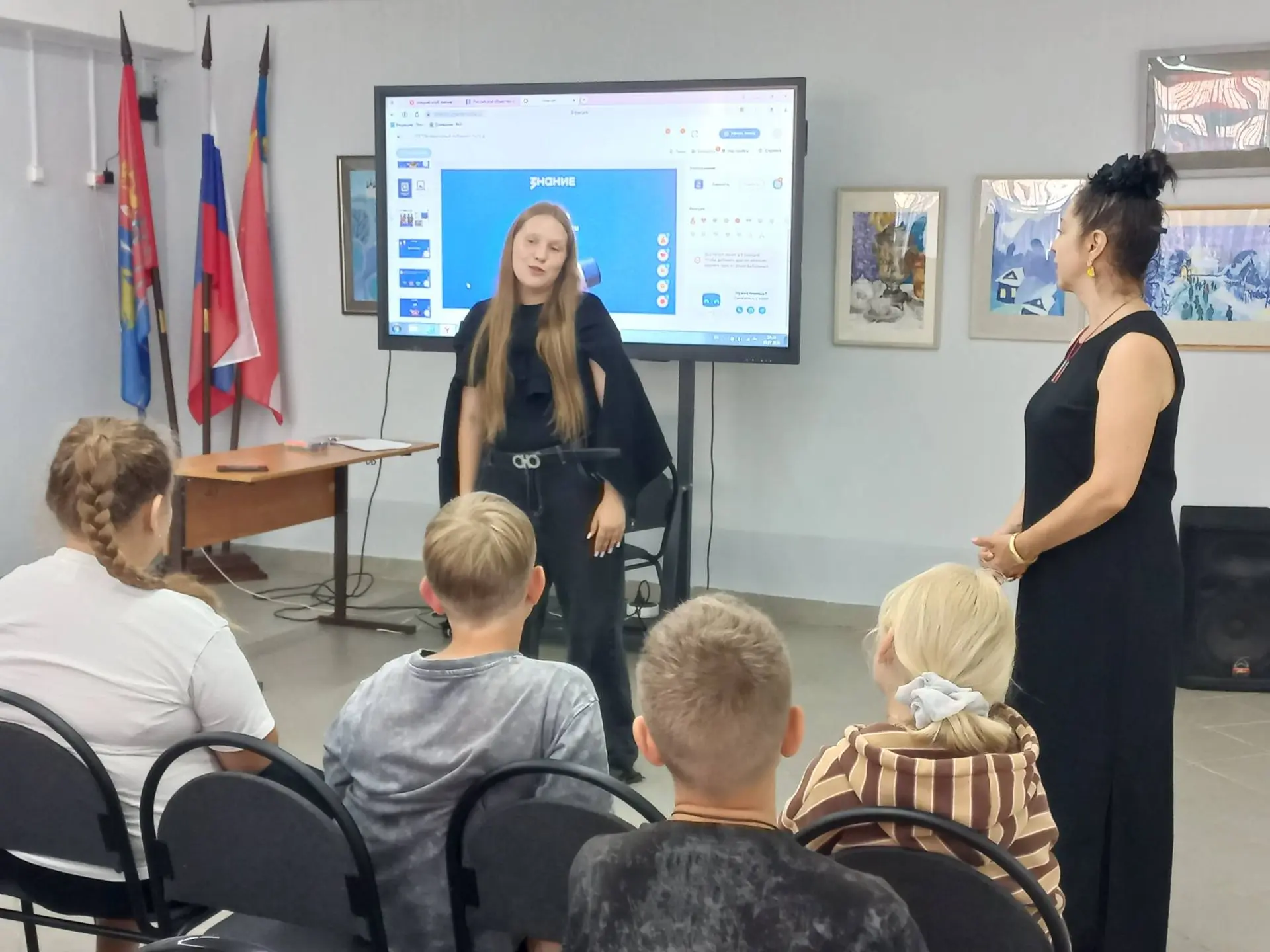 💥  23 июля в лагере дневного пребывания «Радуга красок» был День поэзии.
 
🎤  Мы говорили о пользе