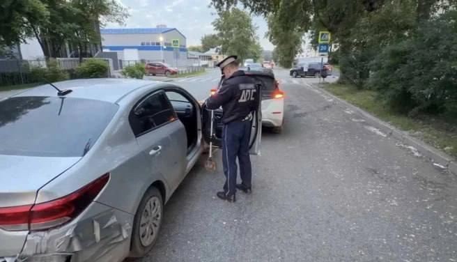 😱На Елизаветинском шоссе водитель KIA протаранил попутный Nissan из-за невнимательности

В аварии п