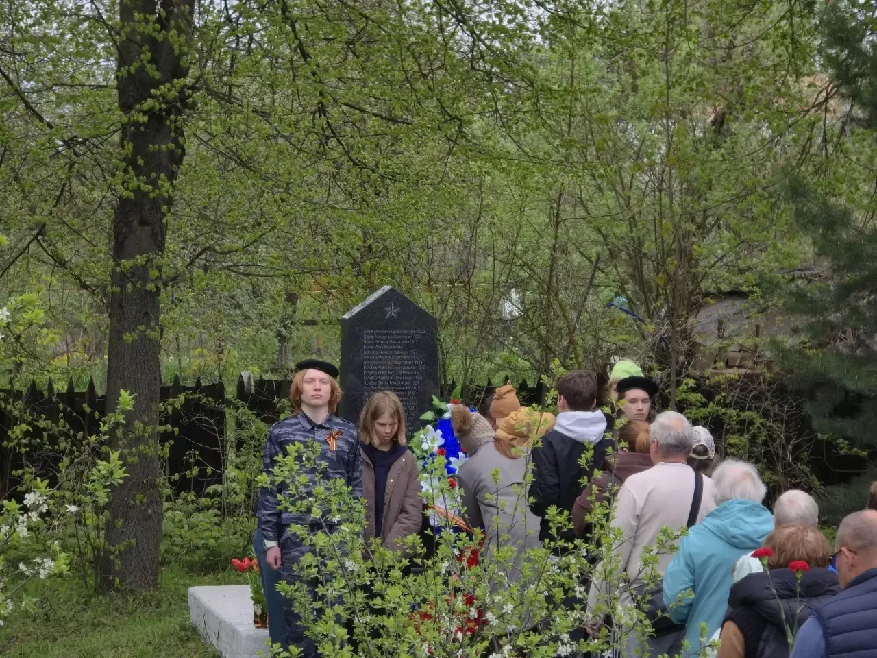 🎖️Памятные митинги в деревнях микрорайона Стрелковский  В деревнях микрорайона Стрелковский прошли т