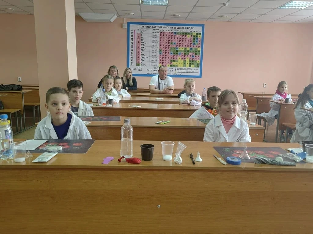 В гости к науке: экскурсия дошколят  в КузГТУ

Что может быть интереснее знакомства с миром науки? И