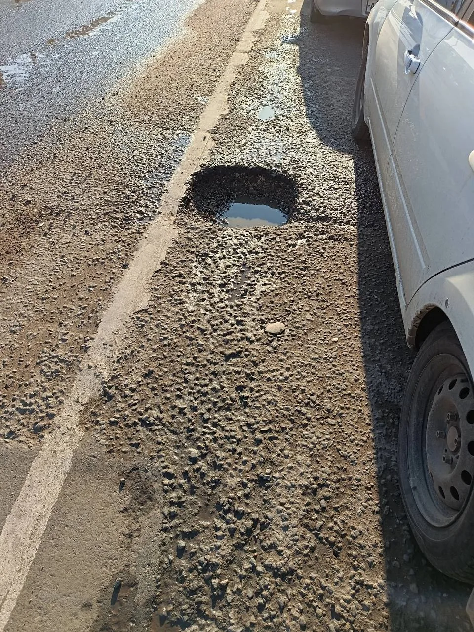 Прошу обратить внимание администрацию города и дорожные службы на аварийный участок дор...