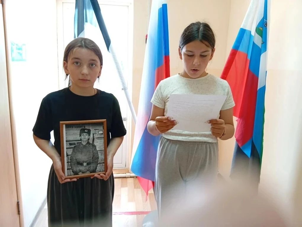 Память героя: торжественная линейка в школе Лубяное-Первое
