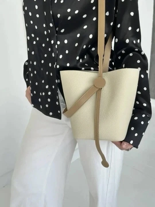 Сумку мечты по приятной цене можно найти в Desire Bag!
Цены начинаются от 2500 рублей, а выбор прост
