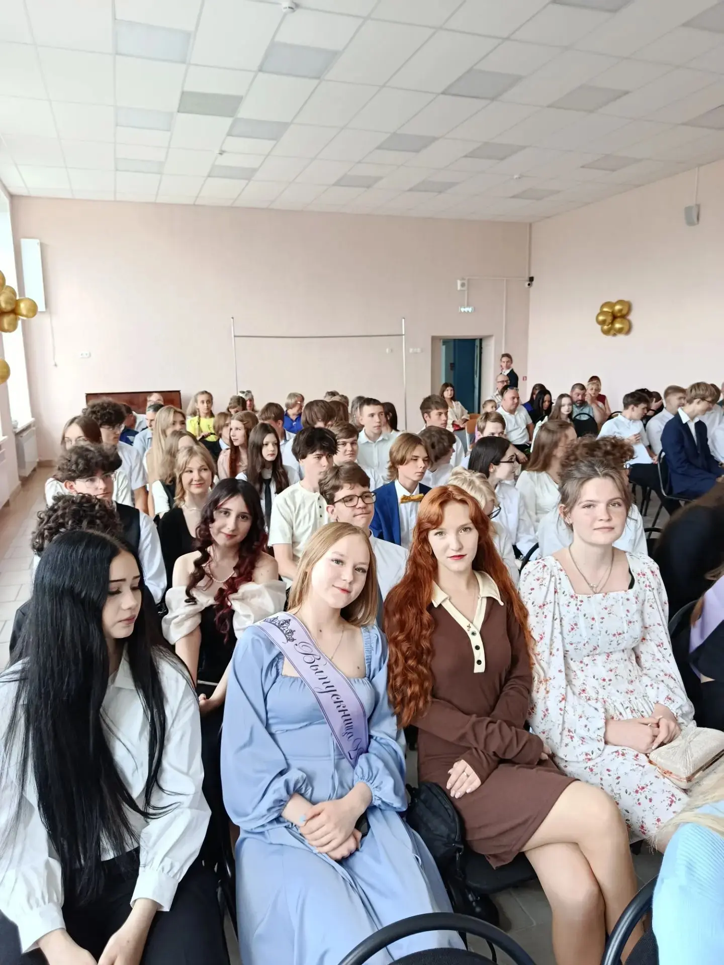 26 июня в школе состоялось торжественное вручение аттестатов выпускникам 9-х классов.  На церемонии 