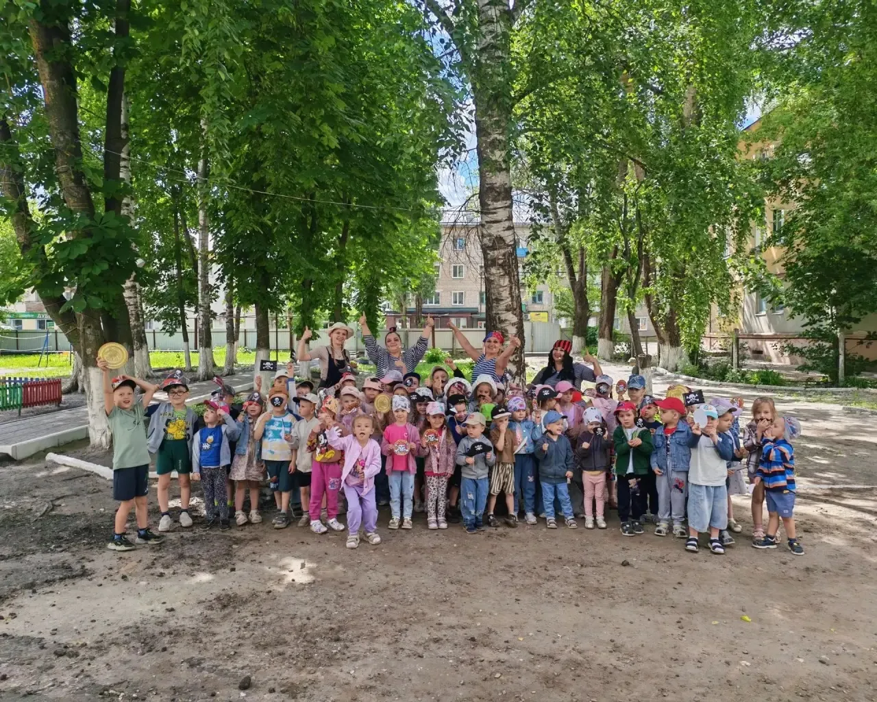 ☀️ Детство — это всегда приключение, а 16 июня оно стало ещё ярче для ребят из МДОУ д/с «Звёздочка»!