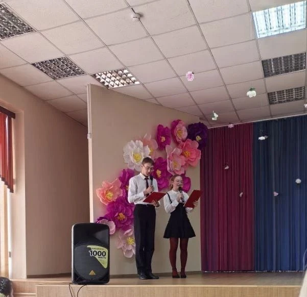 Дорогие наши учителя, с Международным женским днем! Сегодня, в этот прекрасный весенний день, мы хот