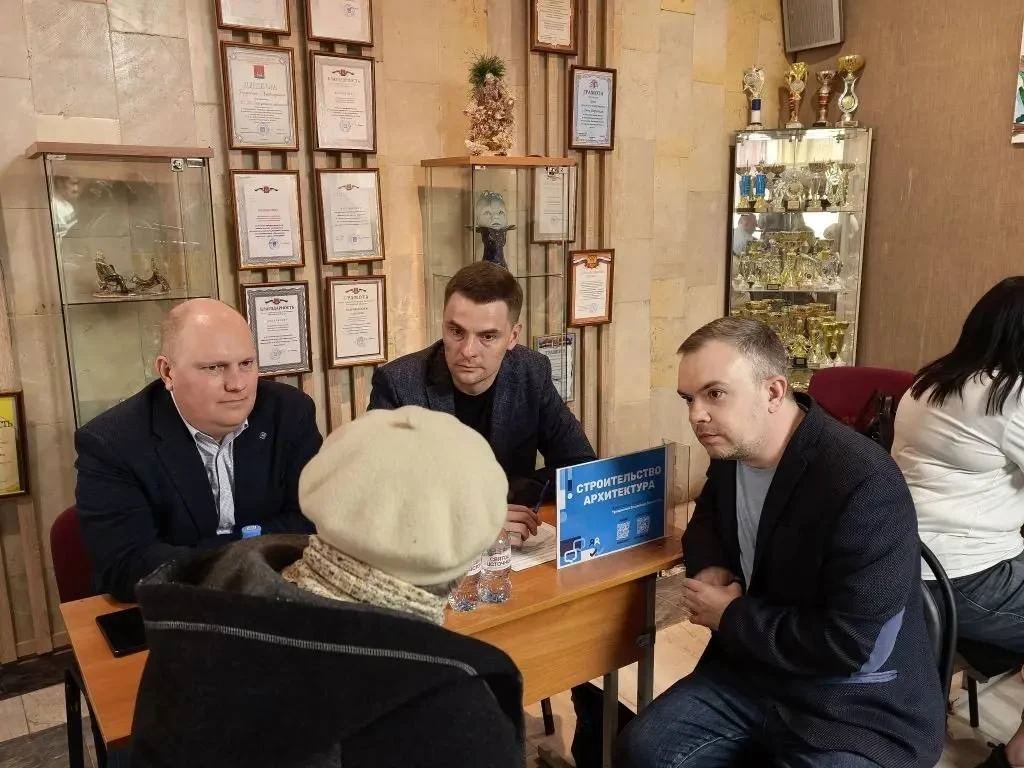 Сегодня в Доме детского творчества состоялся Выездная Администрация. В ходе приема пост...