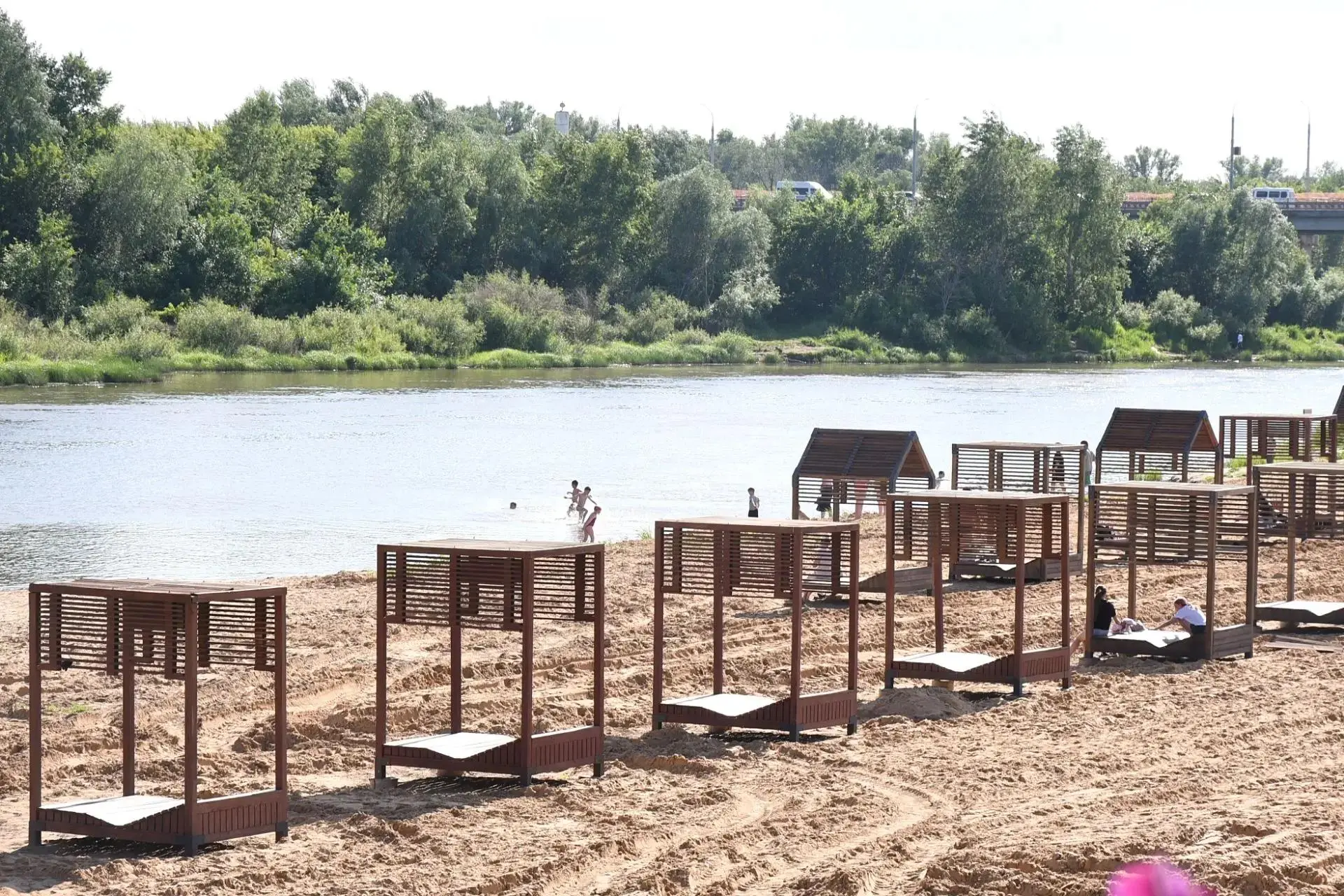 Для безопасного отдыха оренбуржцев открыты 17 пляжей

📍На 16 июня в Оренбуржье прошли необходимые п