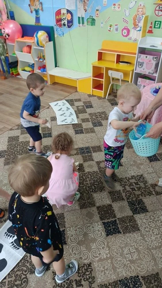 Сегодня ребята из второй ранней группы «Звёздочки» познакомились с друзьями-эколятами. ...
