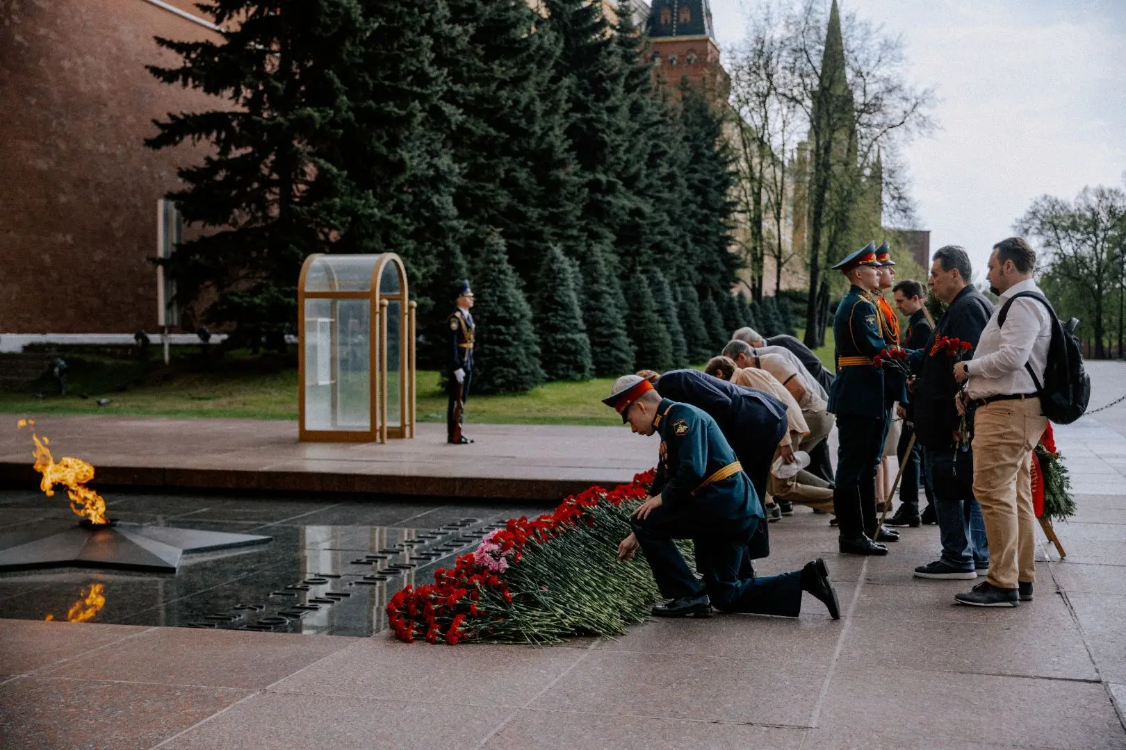 🕊 Представители ММА возложили цветы к Могиле Неизвестного солдата  Как дань памяти героизму нашего н