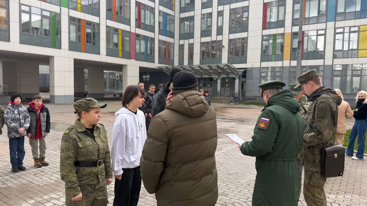 🤍Активисты Движения Первых 1537 и Юнармейцы 1537 под руководством своих кураторов – советников дирек
