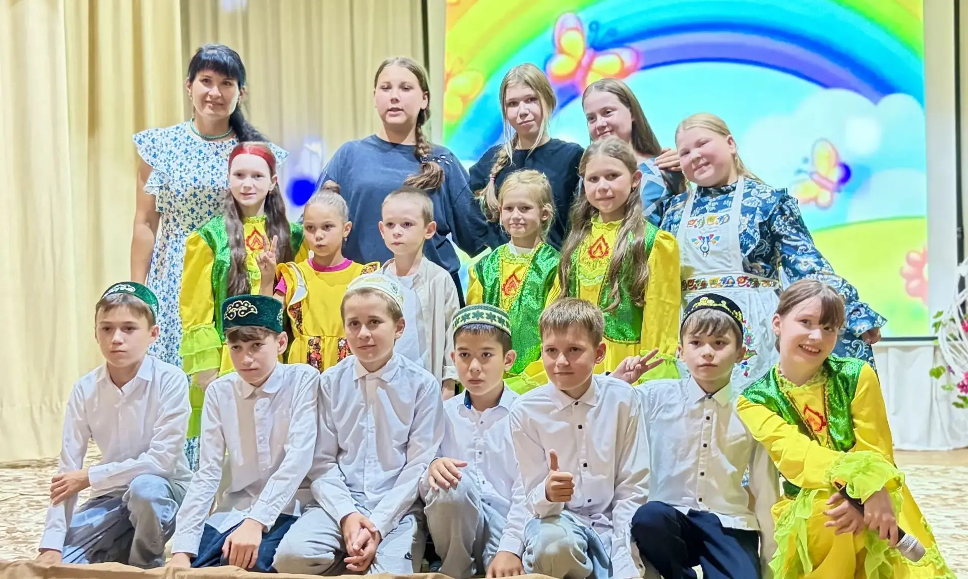 В Верхнеошминском сельском Доме культуры состоялся концерт детских творческих коллективов под назван