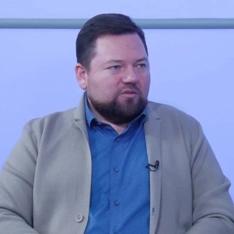 Политолог Бирюлин: в праймериз "Единой России" победили местные и сильные