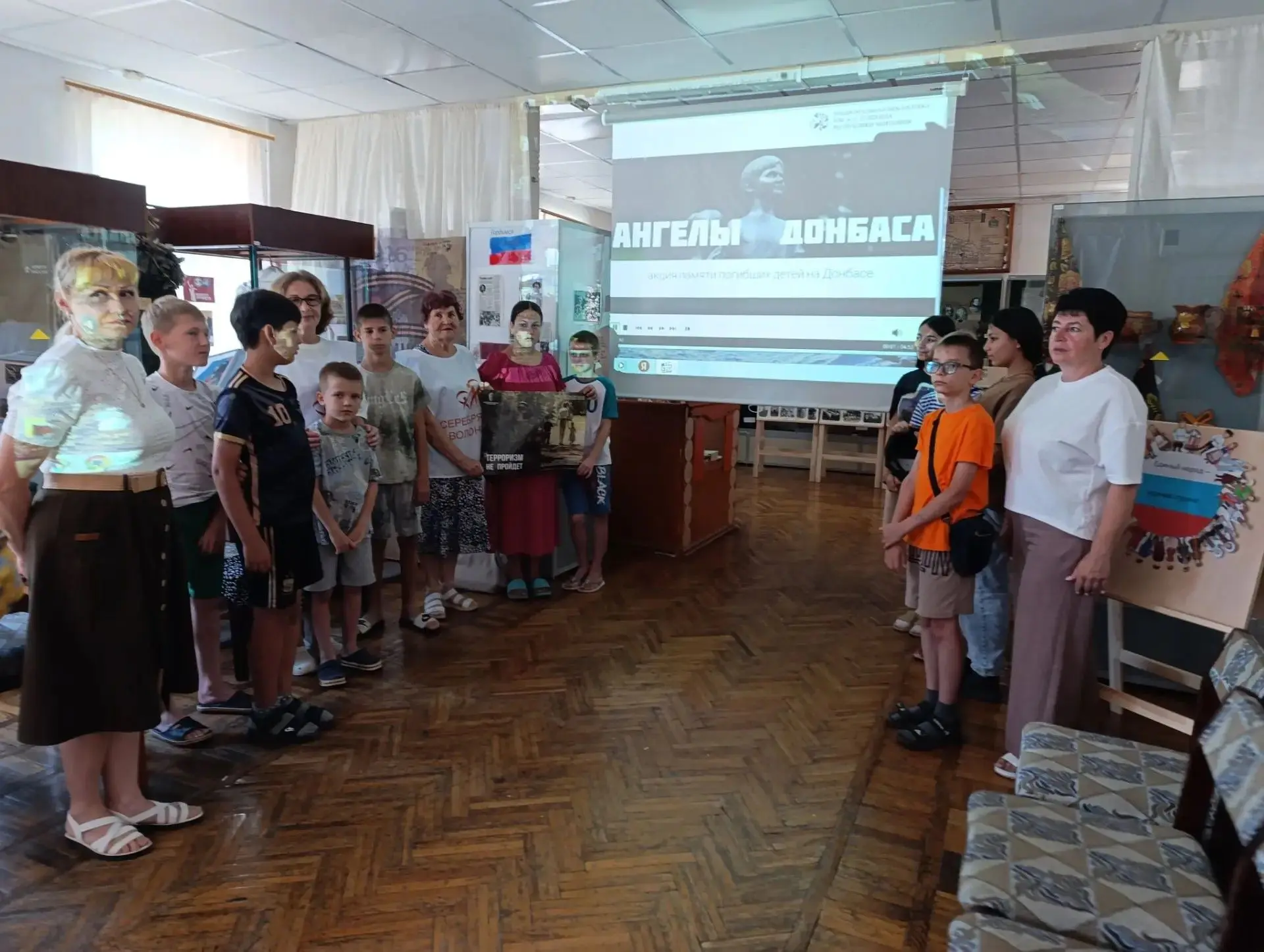 «Белые ангелы Донбасса»
27 июля трагическая дата – День памяти детей-жертв войны в Донбассе.  Этот д