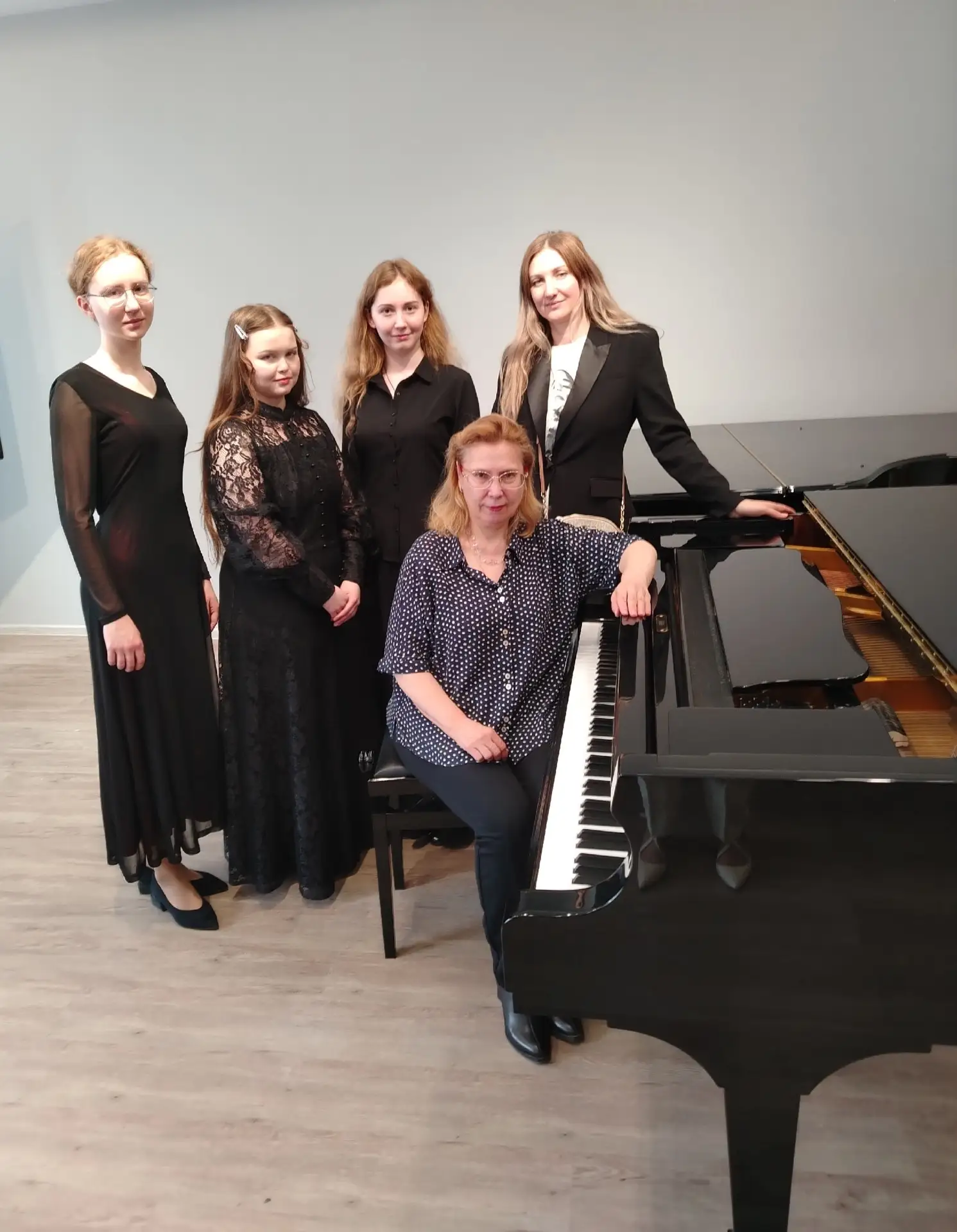 🎼27 мая в колледже состоялся интереснейший концерт камерной музыки: играли студенты IV курса специа