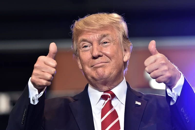 Трамп заявил в ходе своего визита в Ирландию, что собирается отменить американские пошл...