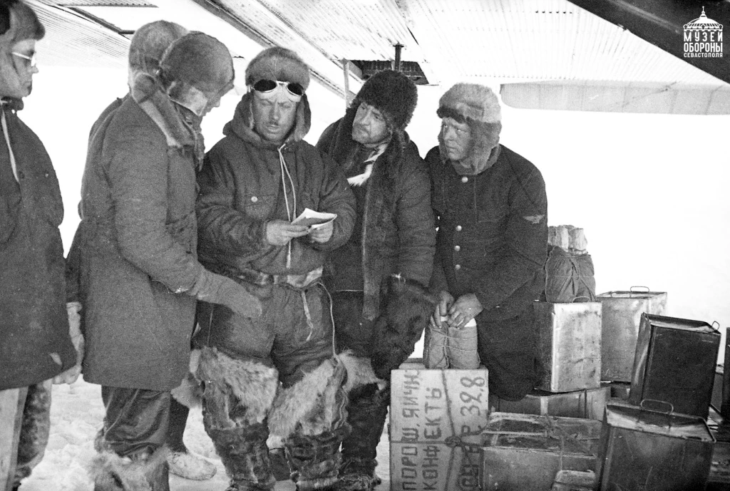 ❄️ Арктика — русская мечта, ставшая реальностью  🧭 Сегодня в России отмечают День полярника. Праздни