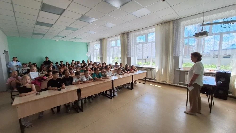 Проведена выездная лекция по вопросам зависимости от гаджетов в СОШ №1 ‍⚕️📵

В рамках профилактичес
