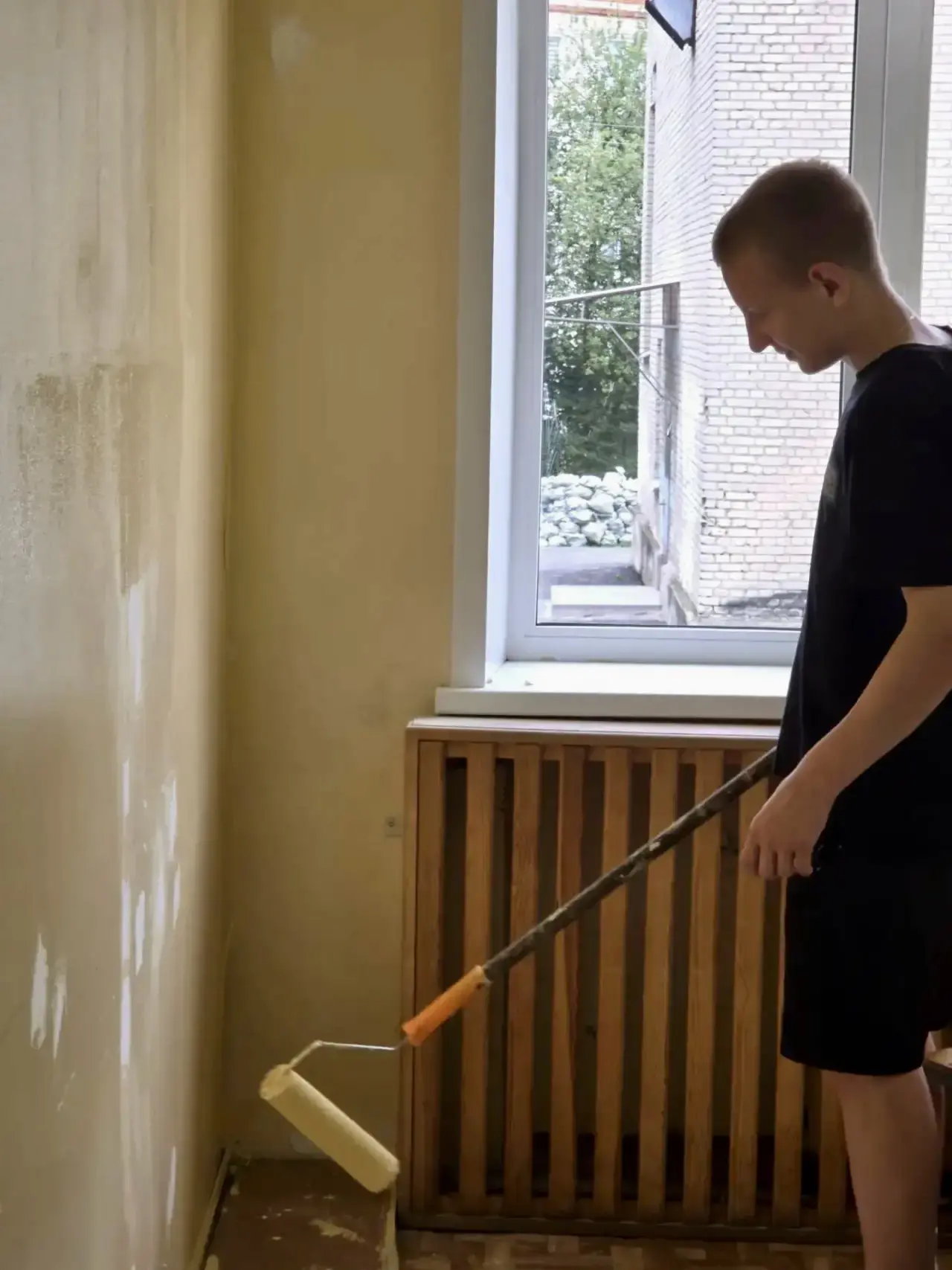 В нашей школе осуществляется организация занятости подростков в период летних каникул. Ребята выполн