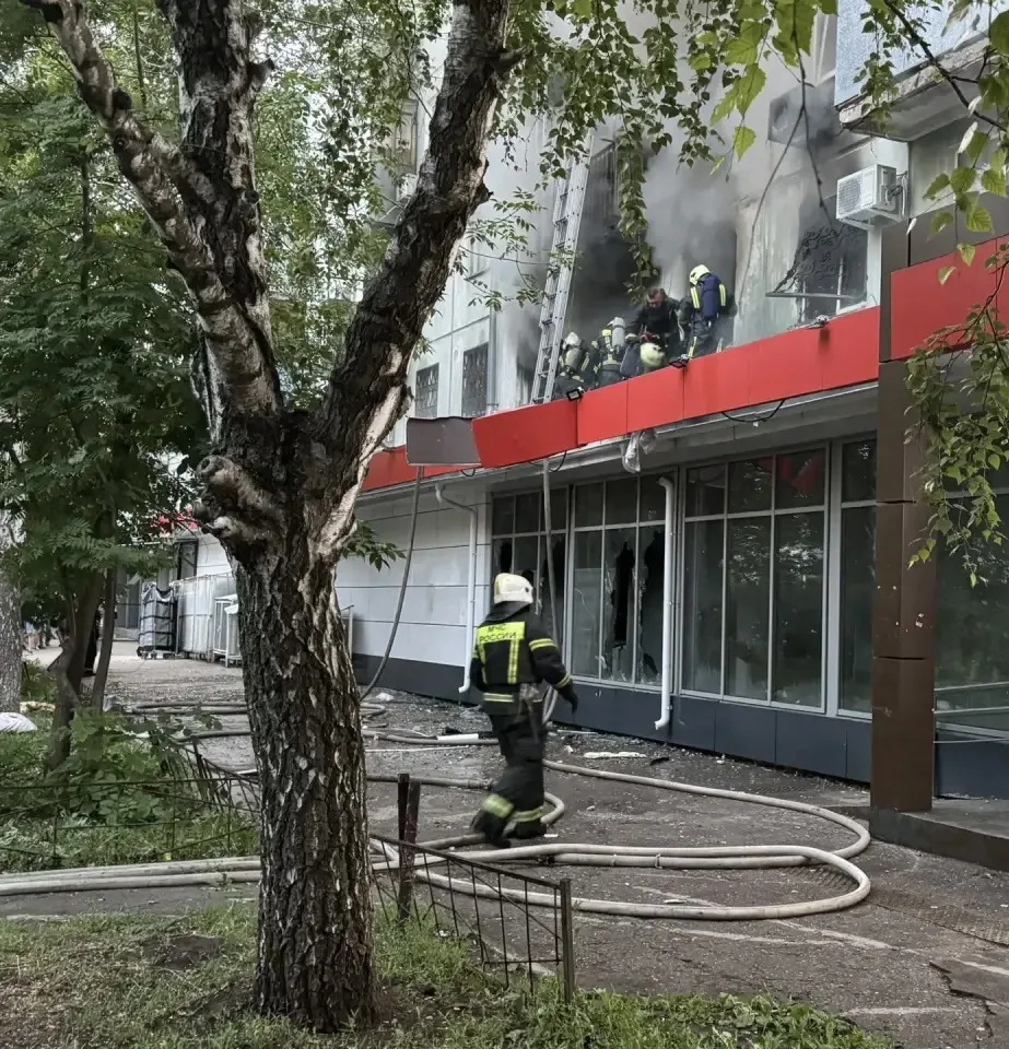 ‼️В Самаре следователи  следственного управления выехали на место пожара в многоквартирном доме

Сле