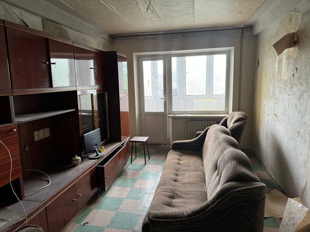 Продам трехкомнатную квартиру