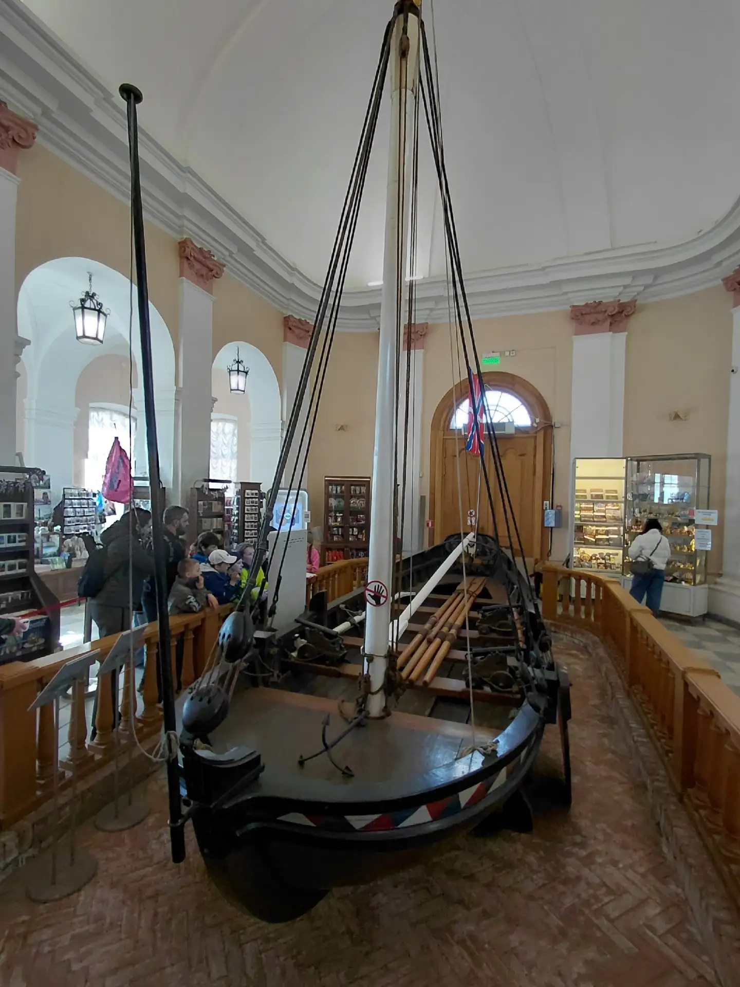 🔐 2"В" в Петропавловской крепости: квест для юных следопытов  Ученики 2"В" класса побывали на увлека