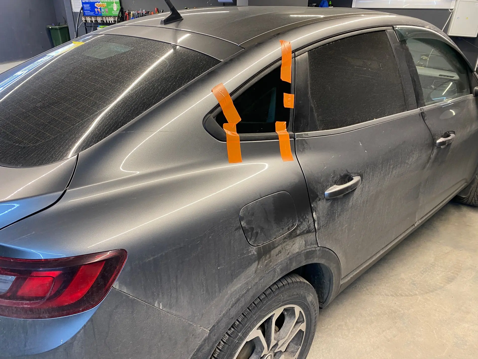 Рабочие будни СтеклоДрайв: меняем не только лобовые. Яркий пример - Renault Arkana, которой потребов