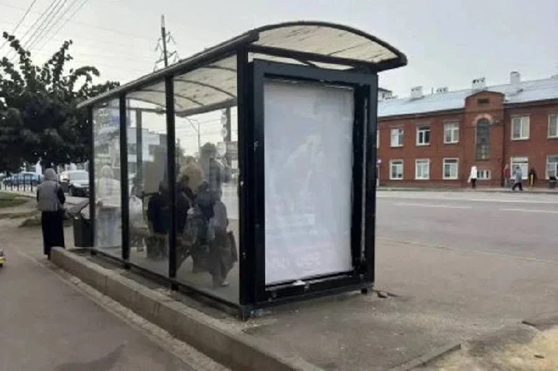 ❗ В Тамбове по горячим следам установили подростка, разбившего стекло остановки