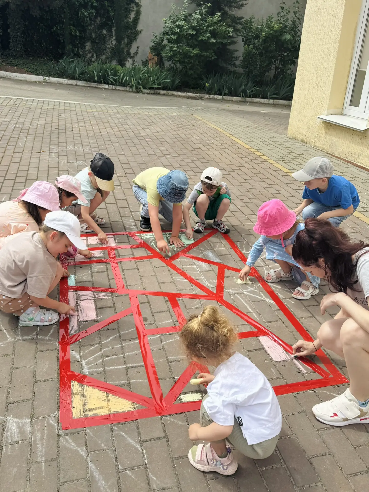 🎨 А вы знаете, что такое витраж мелками? 😍