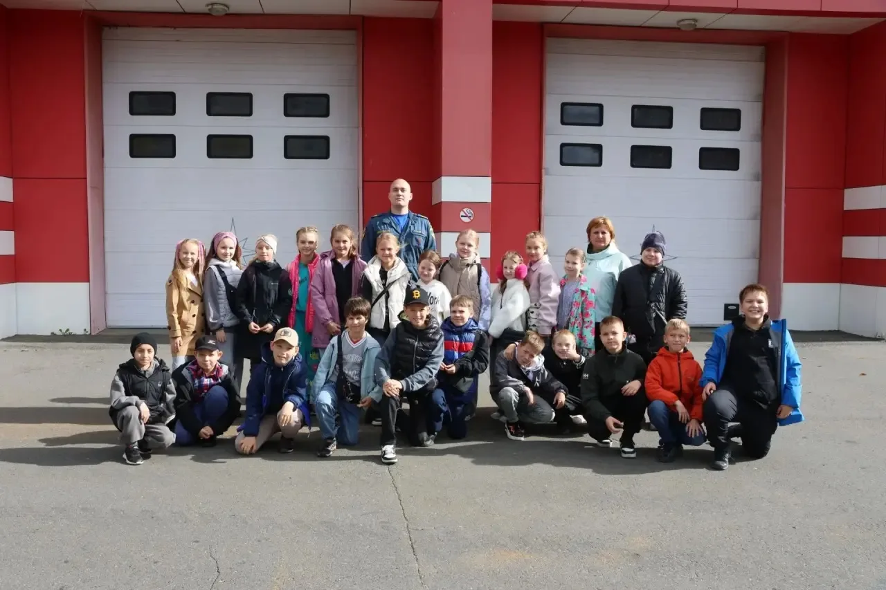 🚒 Ученики 3 «Б» класса посетили пожарную часть № 1! 🚒