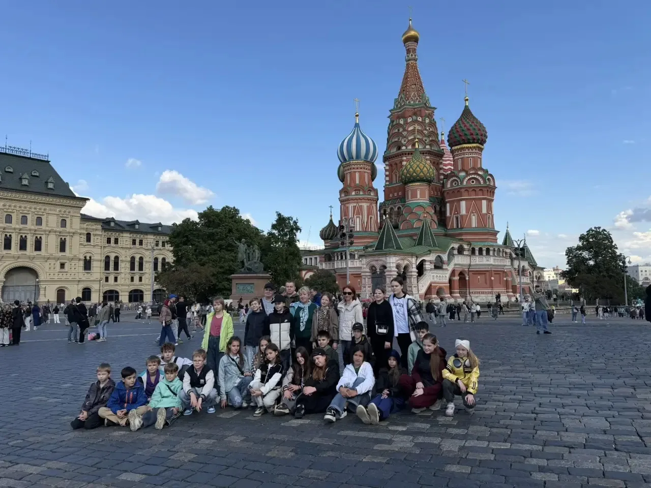 30 мая ученики 4а класса вместе с родителями и классным руководителем Быковой М. В. отп...