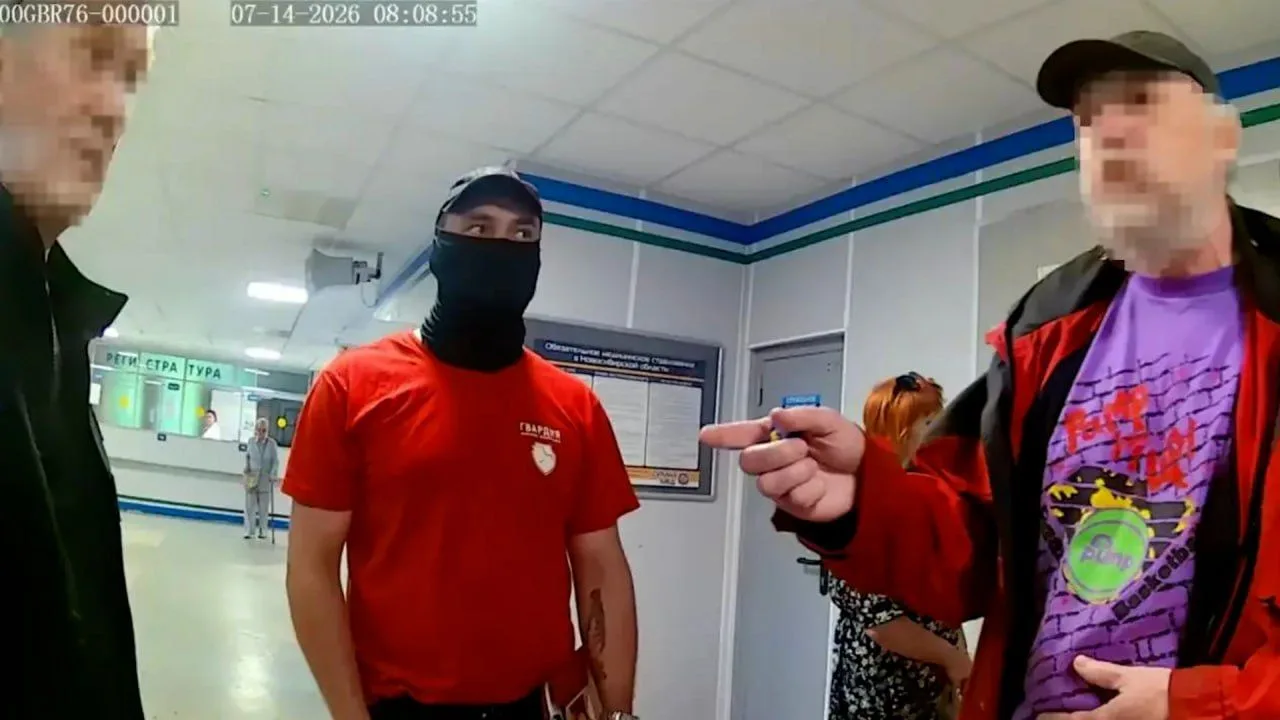 Пробка больше 10 километров собралась на Бердском шоссе.