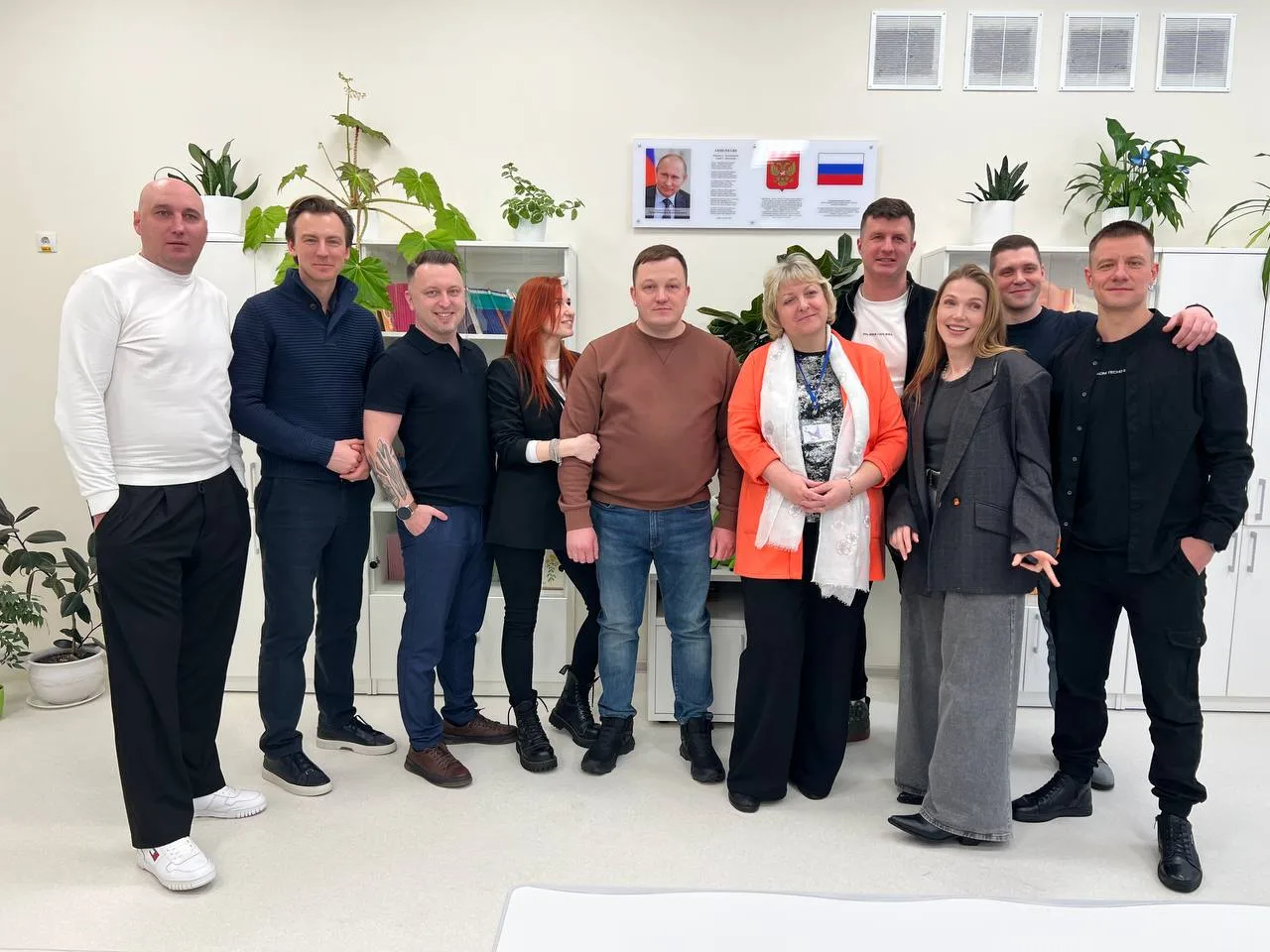 🏫 20 ЛЕТ СПУСТЯ: ТЕПЛАЯ ВСТРЕЧА В РОДНЫХ СТЕНАХ!   📣7 февраля наша школа наполнилась особенной атмос