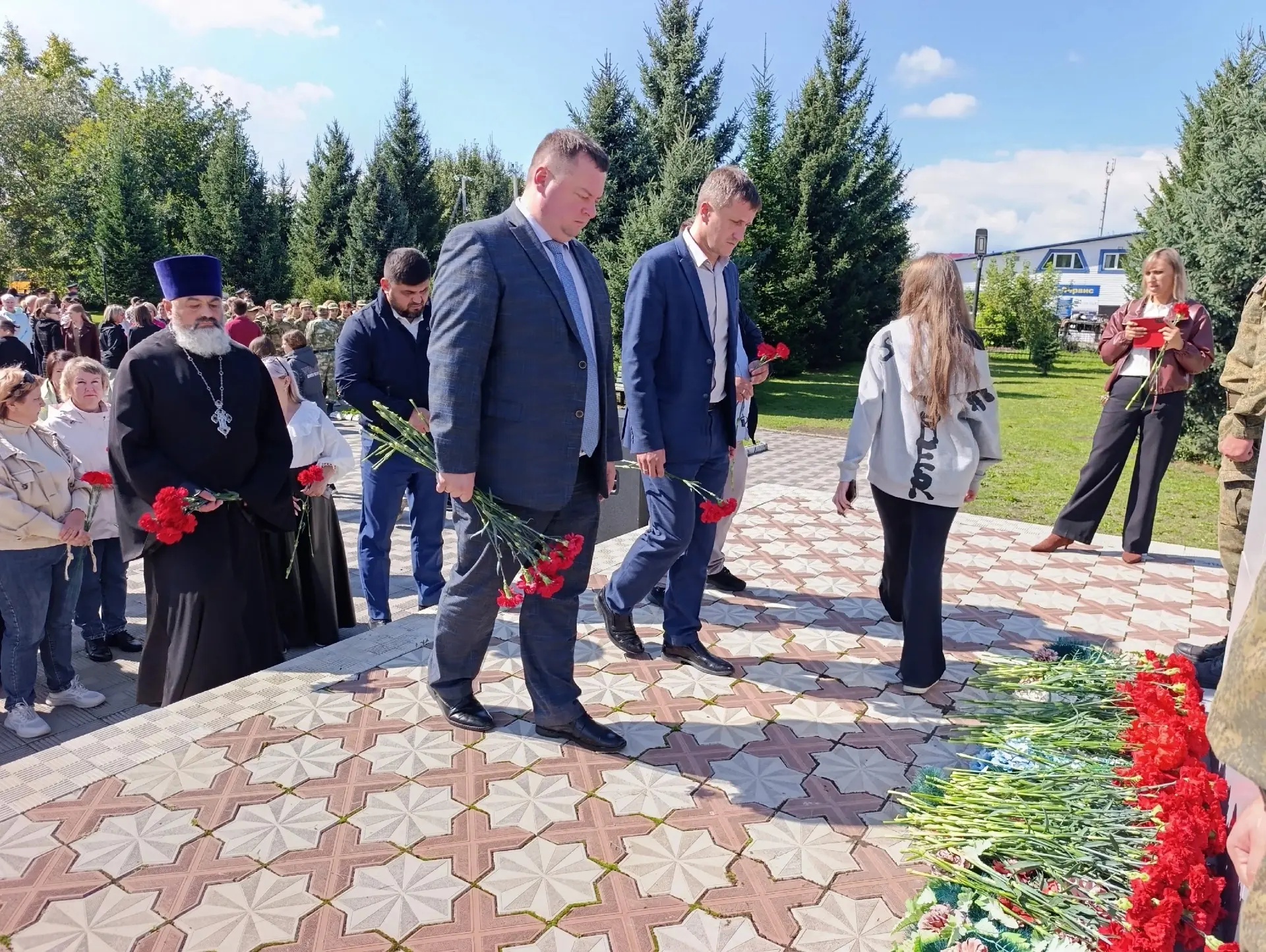 Сегодня в Майме — День солидарности в борьбе с терроризмом. Я пришёл на митинг не тольк...