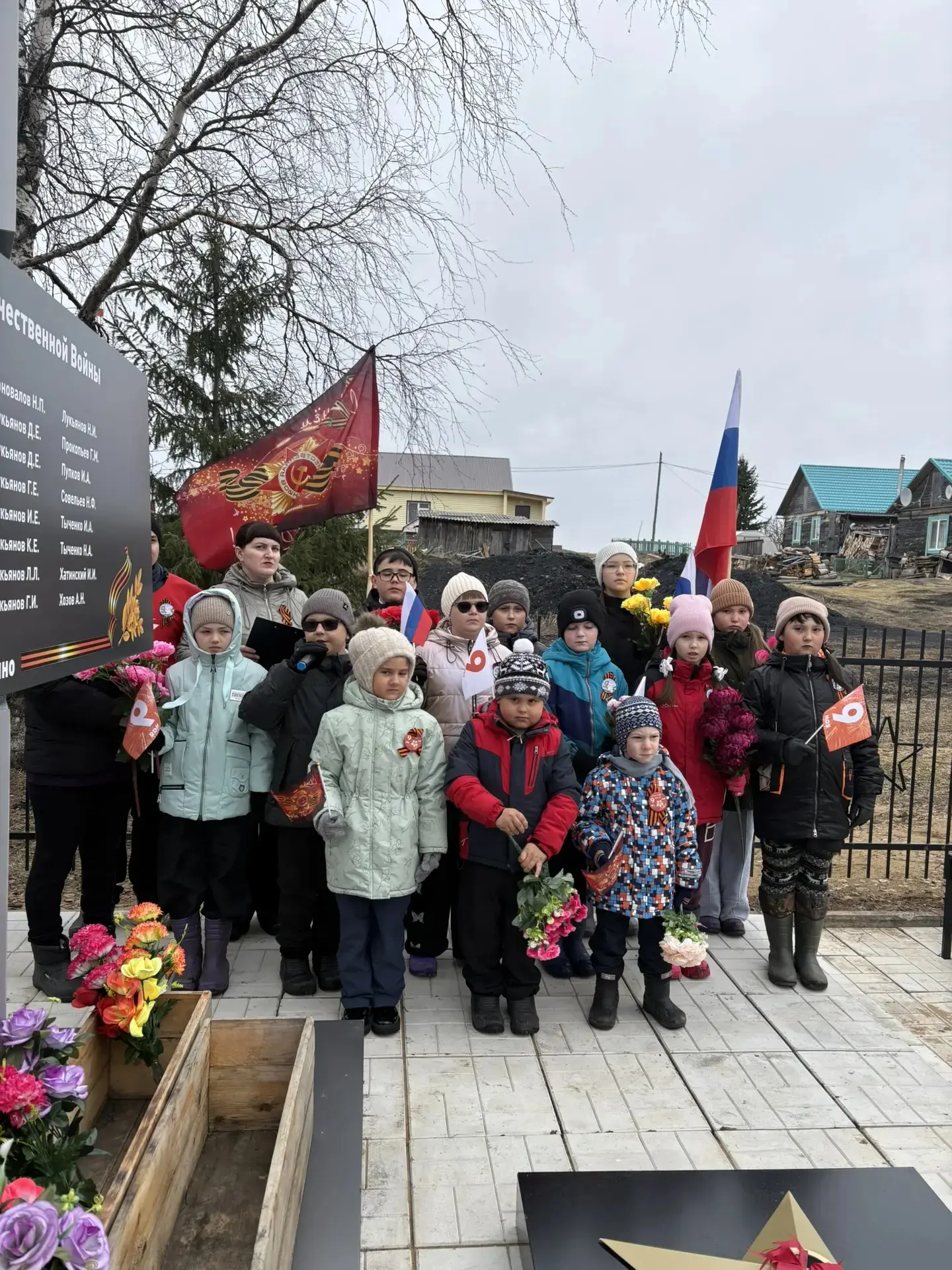 В честь Дня Победы воспитанники нашего детского сада приняли участие в торжественном ми...