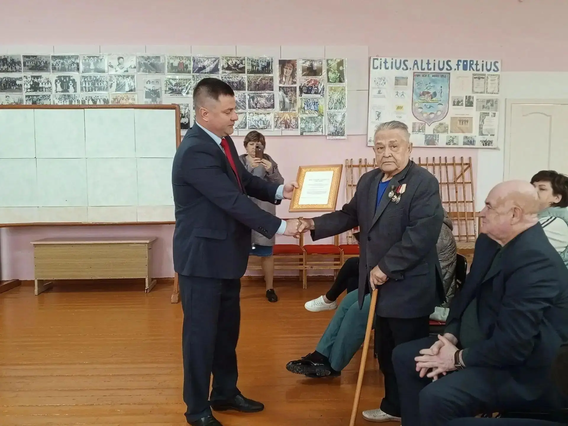 Почетный гражданин района Михаил Волков отмечает 85-летний юбилей