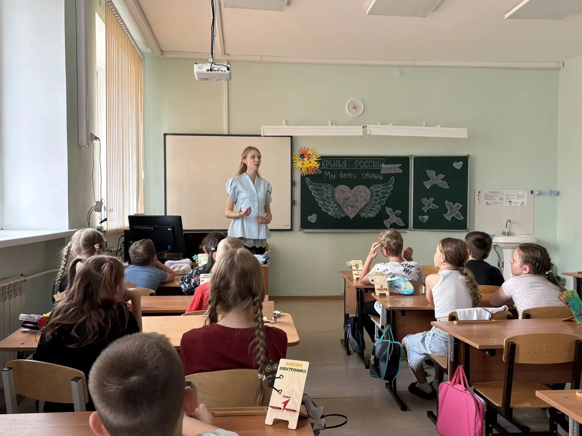 «Каникулы со Знанием»: проводим время с пользой! 📚

Наш лагерь с радостью присоединился к масштабно