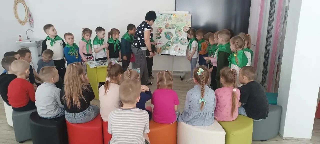 🍀 25 апреля — Всероссийский «День Эколят»! 🍀  Сегодня в нашей группе произошло по-настоящему знамена