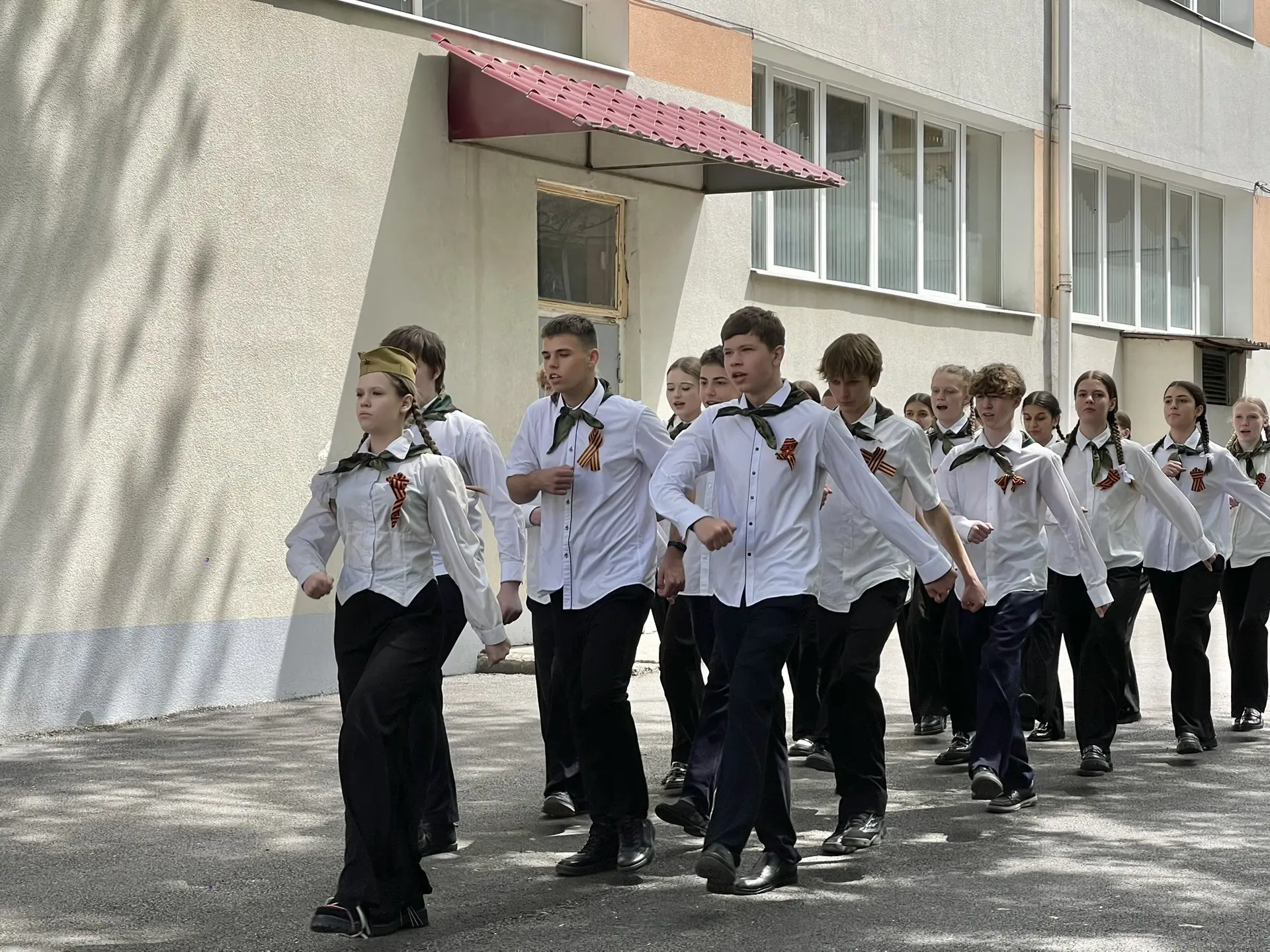 🔰В преддверии празднования Дня Победы в МБОУ «Школа-лицей» №3 им.А.С.Макаренко» состоялся смотр "Стр