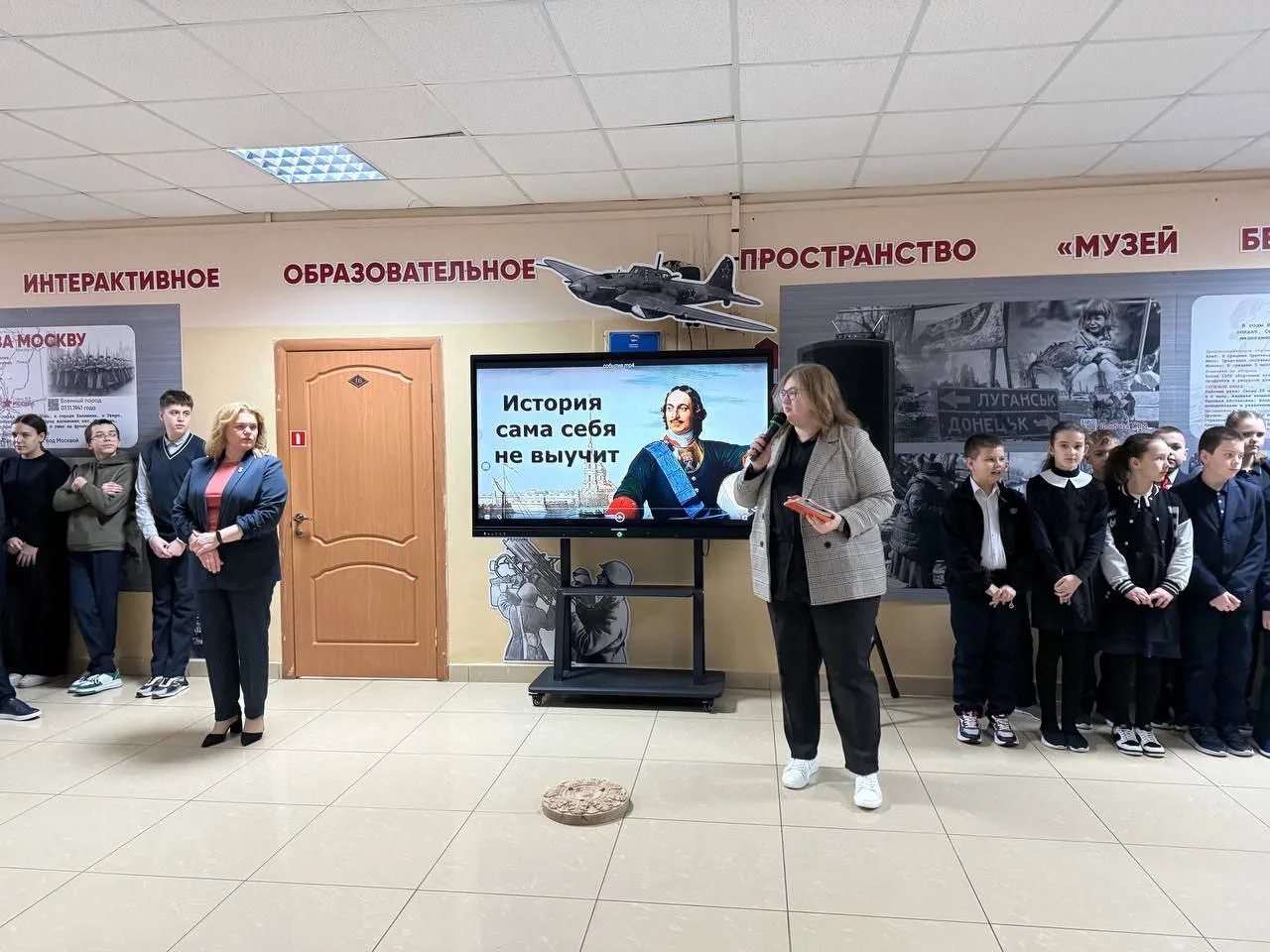 📚 Понедельник — день не просто тяжелый, а... СОЗИДАТЕЛЬНЫЙ! Стартует новая учебная неделя, и в фокус