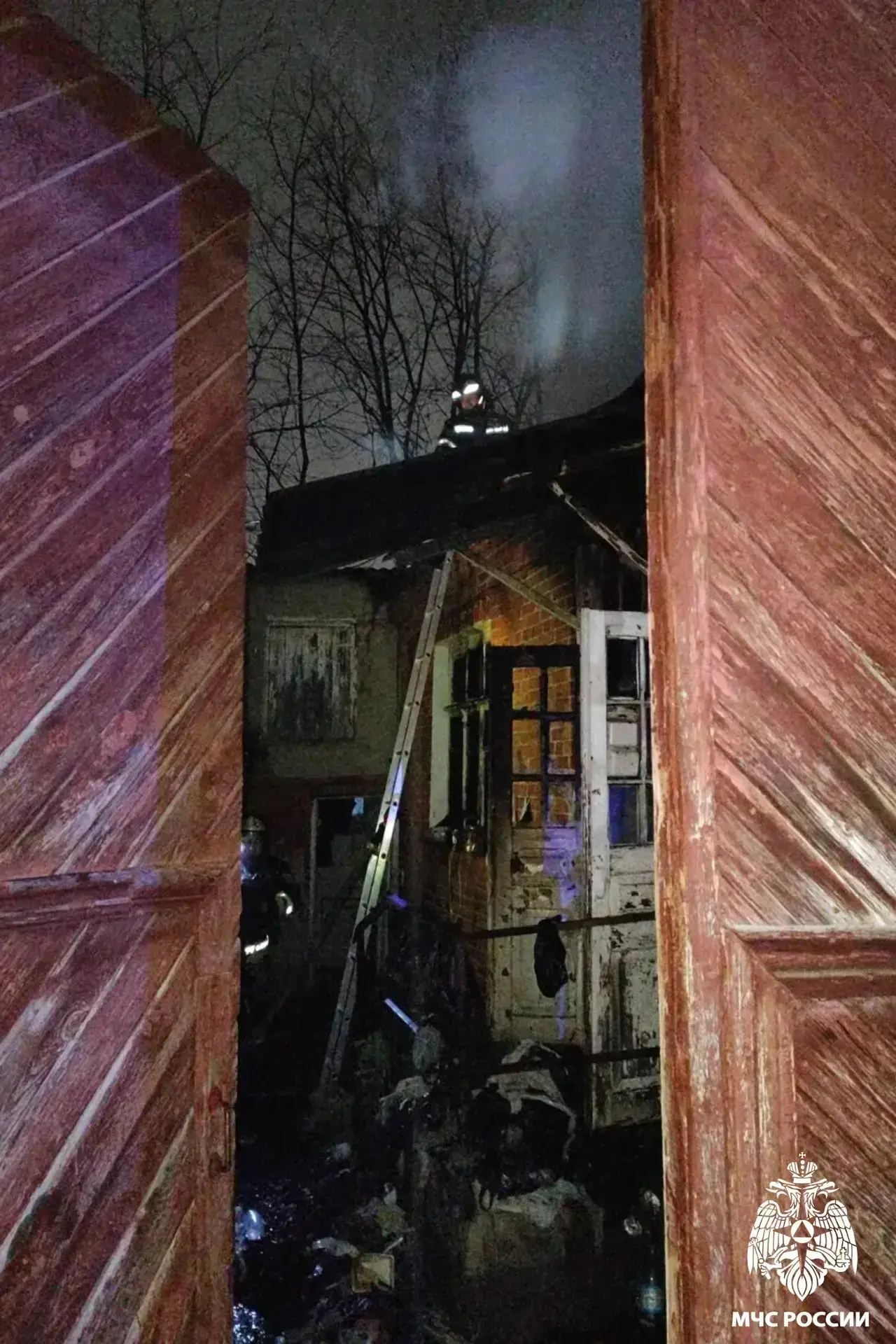 70-летний мужчина погиб при пожаре в частном доме во Владикавказе  Пожар произошел в частном доме на