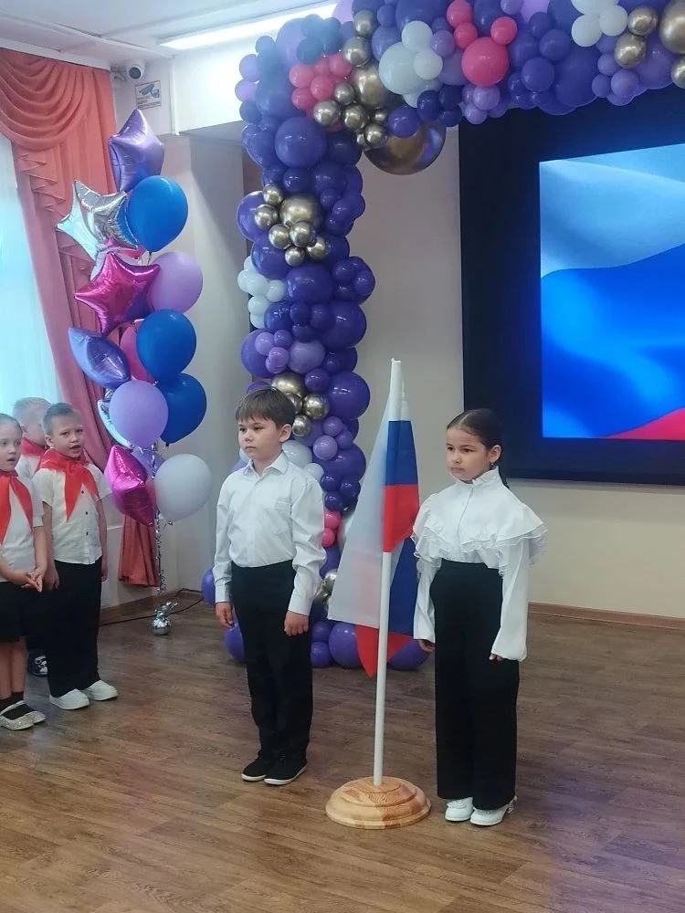 🌟 Майская линейка: традиции, гордость и новые победы!